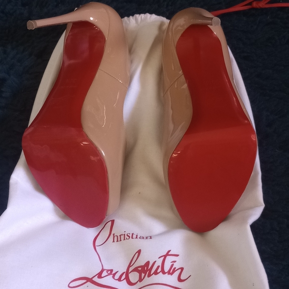 Christian Louboutin Paris - Picture 4 of 4